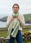 Écharpe en mérinos géant Foxford | Vert couverture
