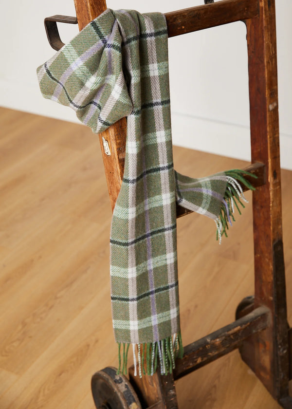 Foxford Lambswool Scarf | Green Mink