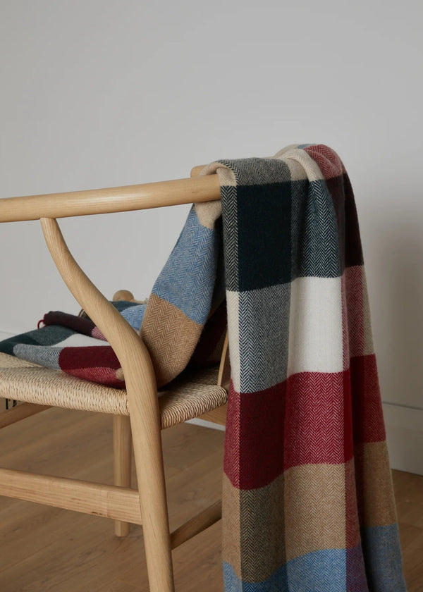 Foxford Lambswool Throw | Woodland Avenue