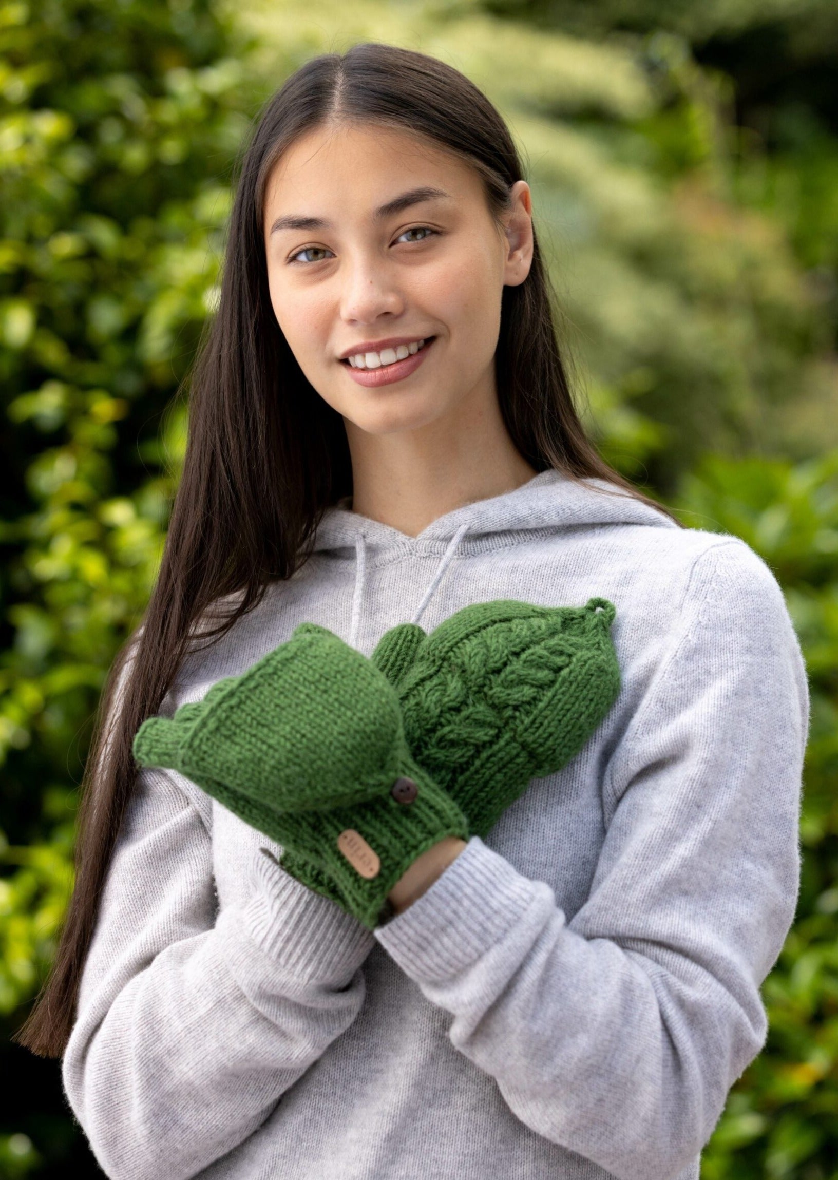 Aran Cable Hunter Gloves - Green