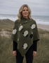 Aran-Poncho mit Zopfmuster und V-Ausschnitt | Aqua - Abverkauf 