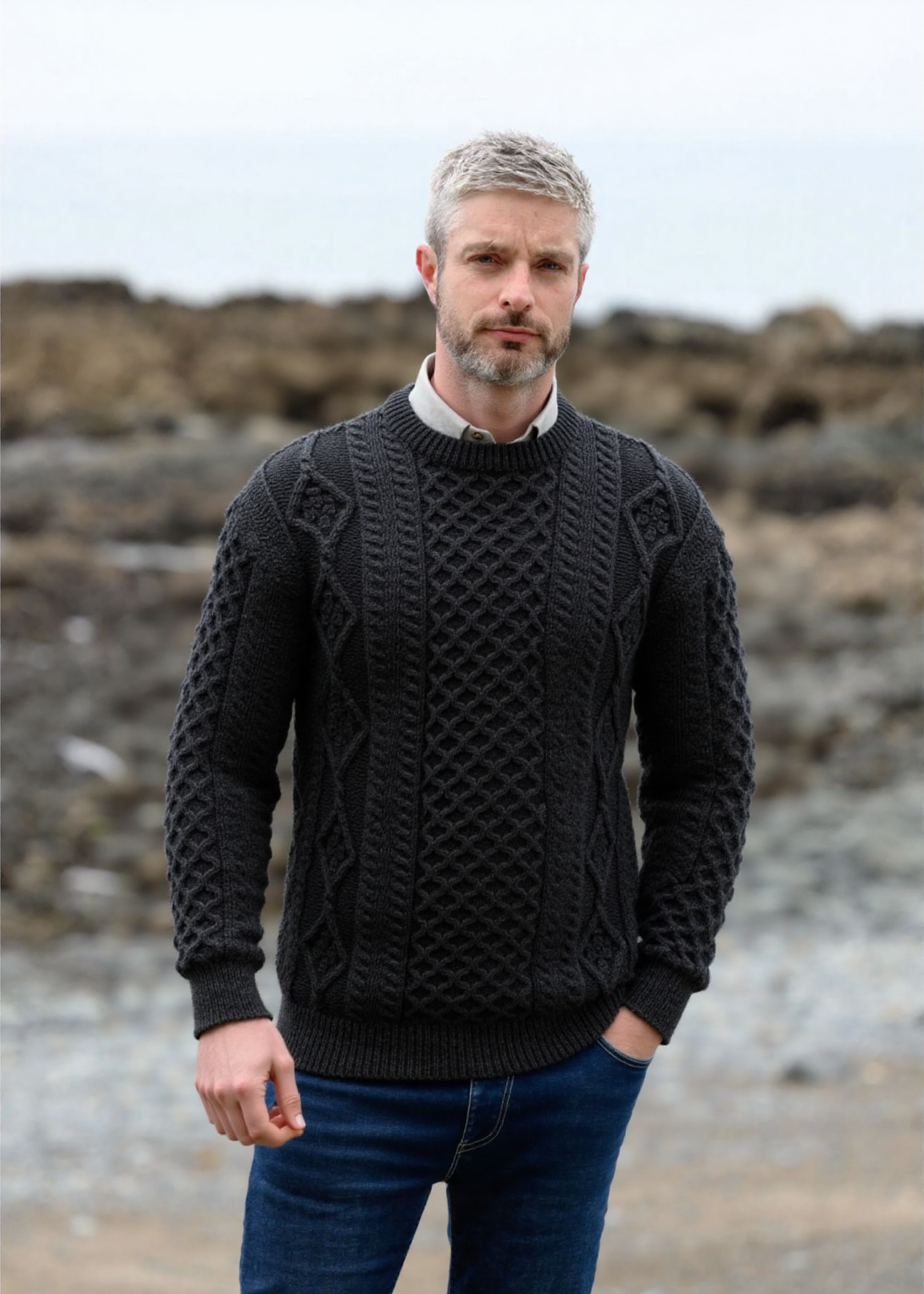 Inis Mor Aran Sweater | Charcoal