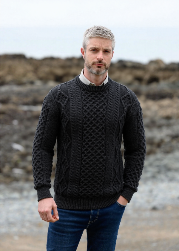 Inis Mor Aran Sweater | Charcoal