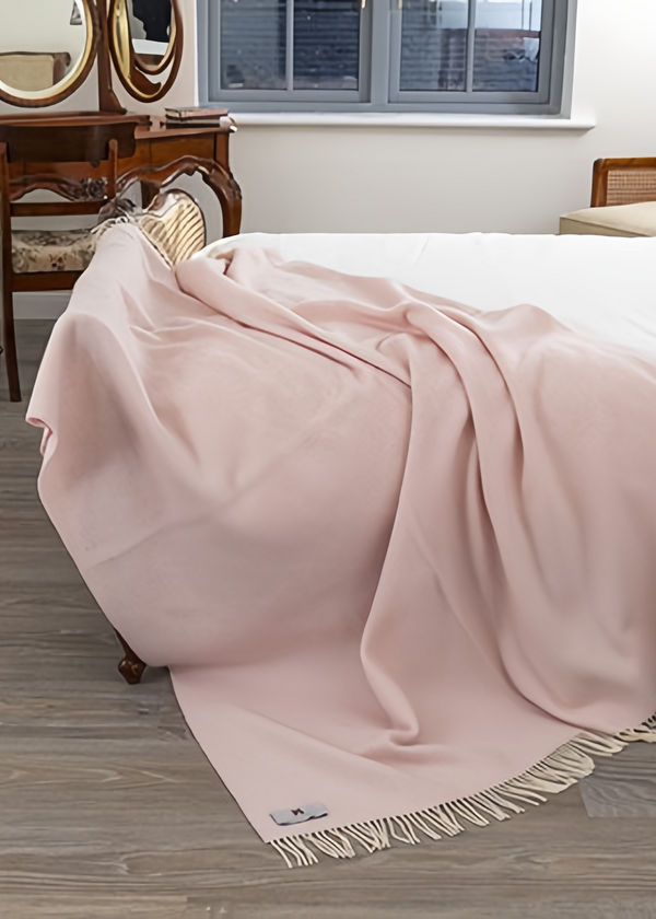 John Hanly Cashmere Merino Throw | Pink