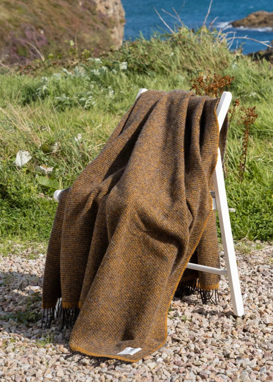 Mcnutt Pure Wool Throw | Oregon