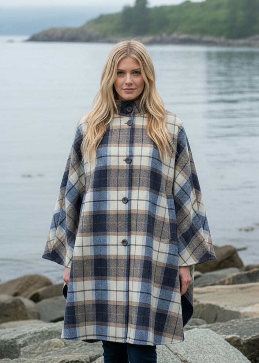 Mucros Dunloe Cape | Cream Blue