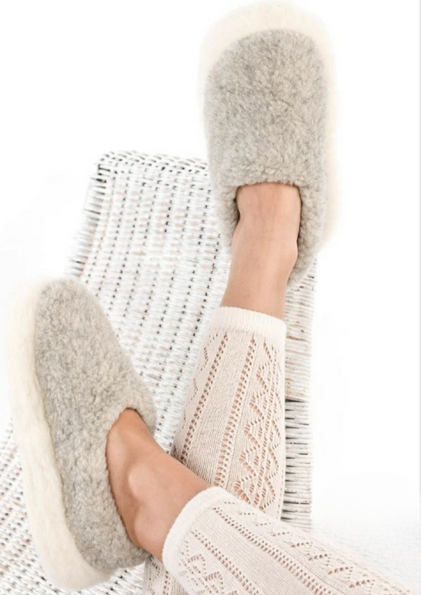 Sheep by the Sea Slippers | Grey
