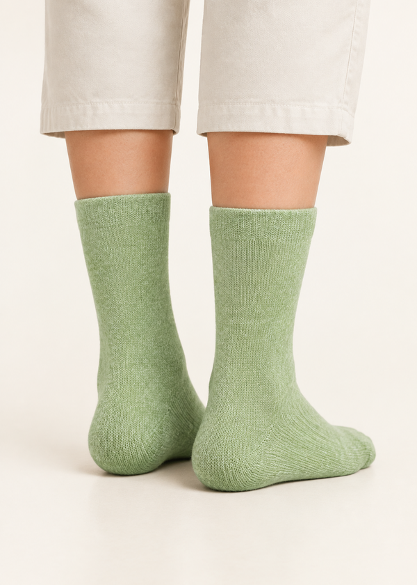 Back view, pair of feet