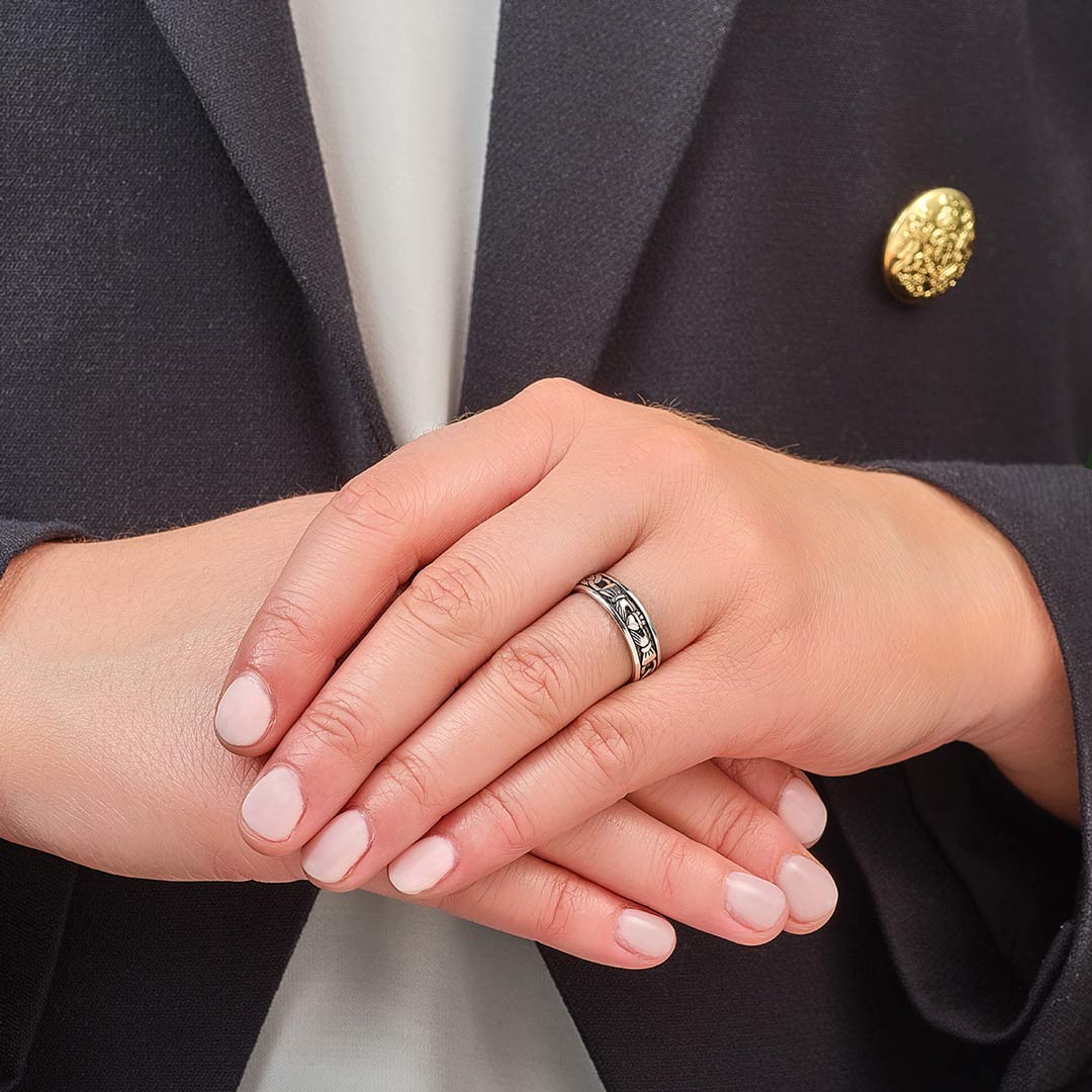 Ladies Oxidised Sterling Silver Claddagh Ring