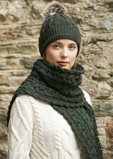 Aran Chunky Cable Knit Green Scarf 