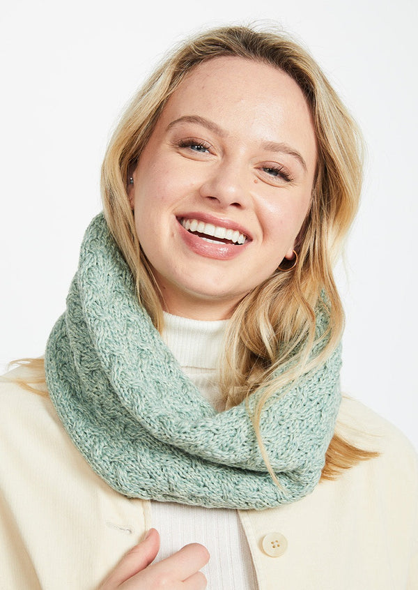Aran Infinity Cable Scarf - Mint