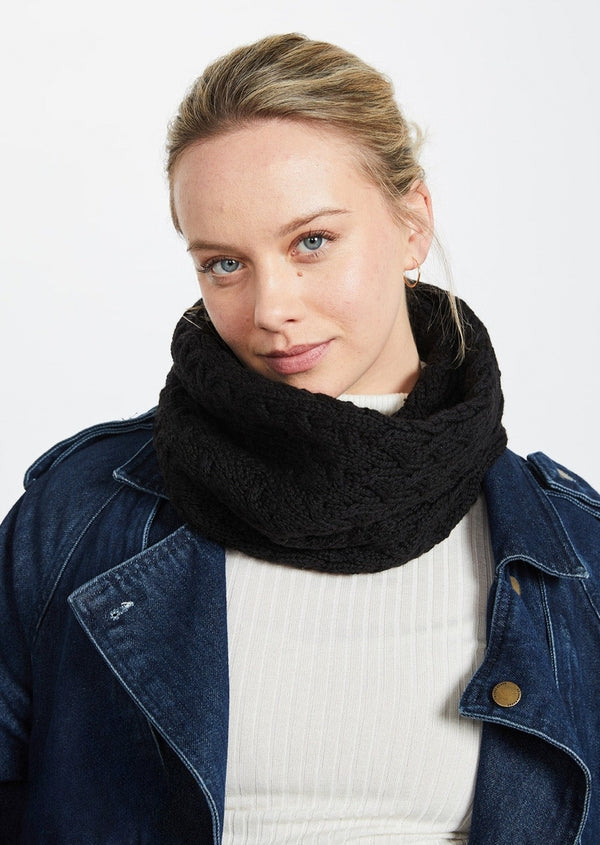 Aran Infinity Cable Scarf | Black