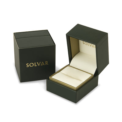 Solvar 14K White Gold .18ct Emerald Claddagh Ring - Skellig Gift Store