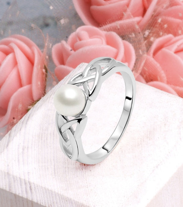 Celtic Trinity Knot Pearl Silver Ring - Skellig Gift Store